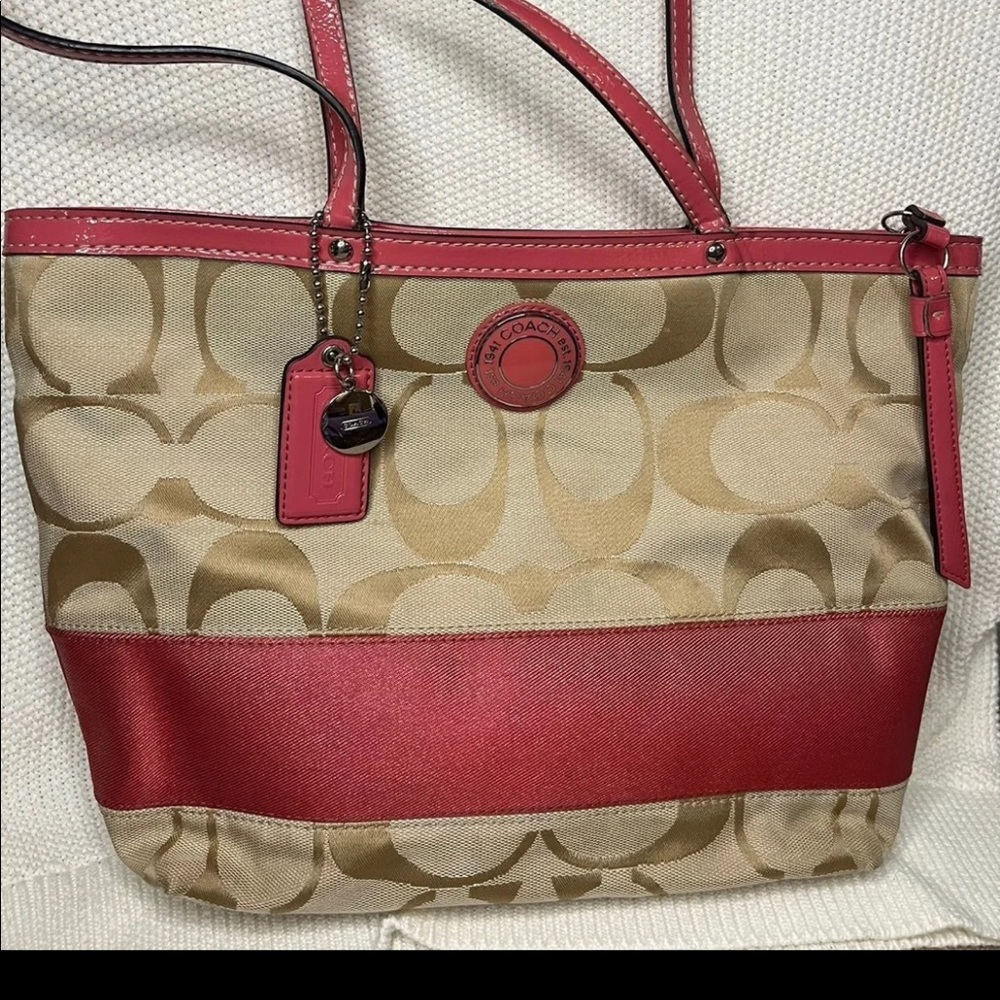 Coach Signature C brown Purse with coral leather trim F19046